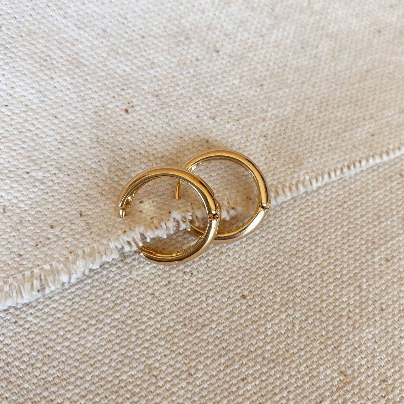 18k Gold Filled Plain Clicker Hoop Earrings GoldFi