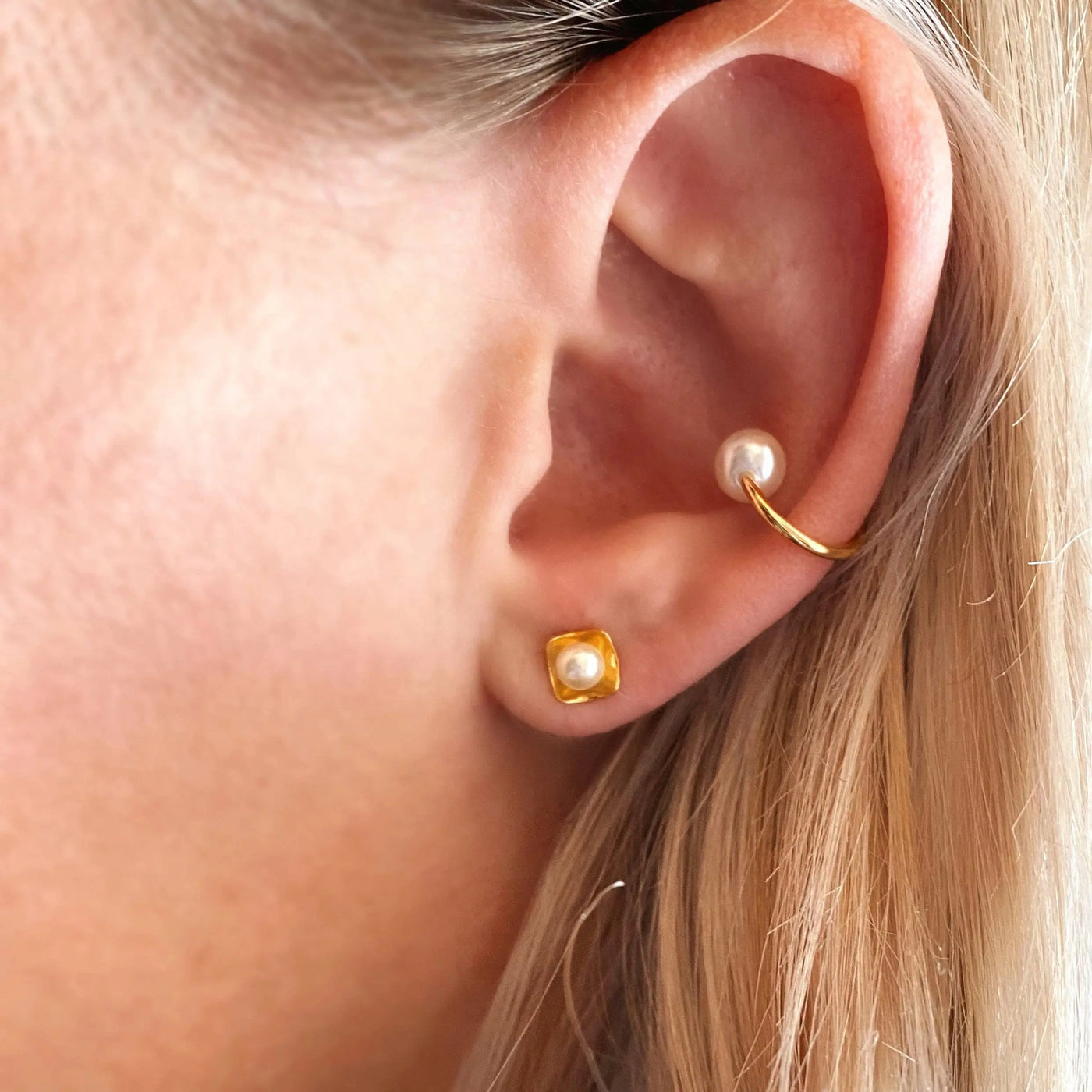 18k Gold Filled 4mm Simulated Pearl Stud GoldFi